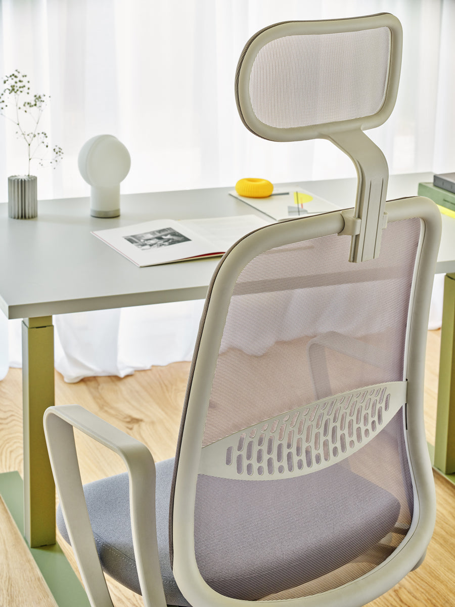 Astro ASR01 - Bürostuhl in  präsentiert im Onlineshop von KAQTU Design AG. Bürostuhl ist von Mdd