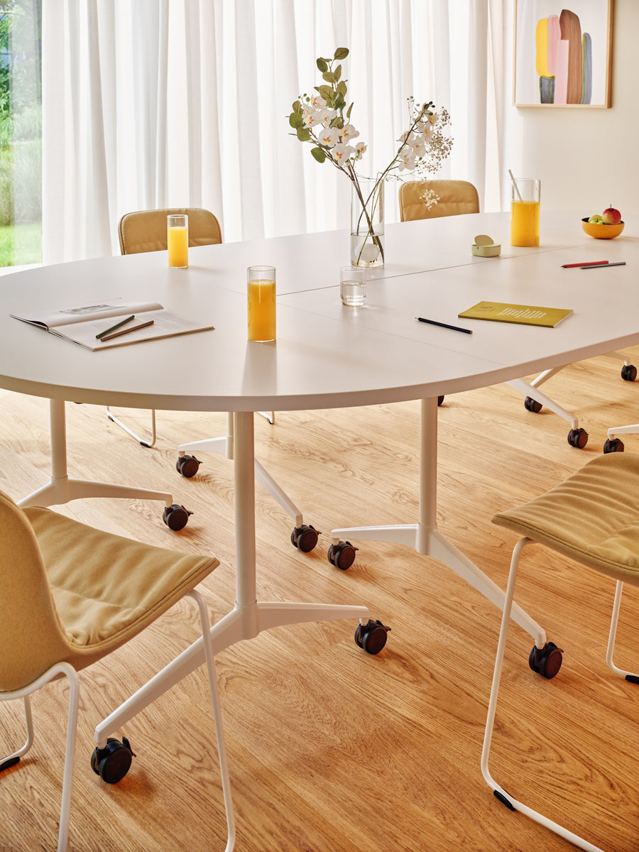 Baltic 2 Soft Duo BLK5P28 - Stuhl Kufen-Gestell in Khaki präsentiert im Onlineshop von KAQTU Design AG. Stuhl ist von Mdd