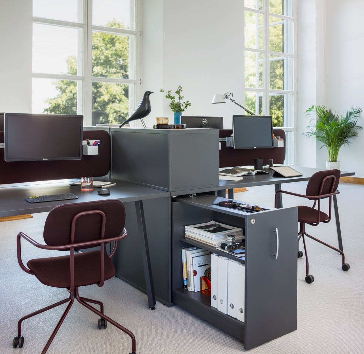 Standard KCN81L - Apothekerschrank in Weiss Pastell präsentiert im Onlineshop von KAQTU Design AG. Büroschrank ist von Mdd