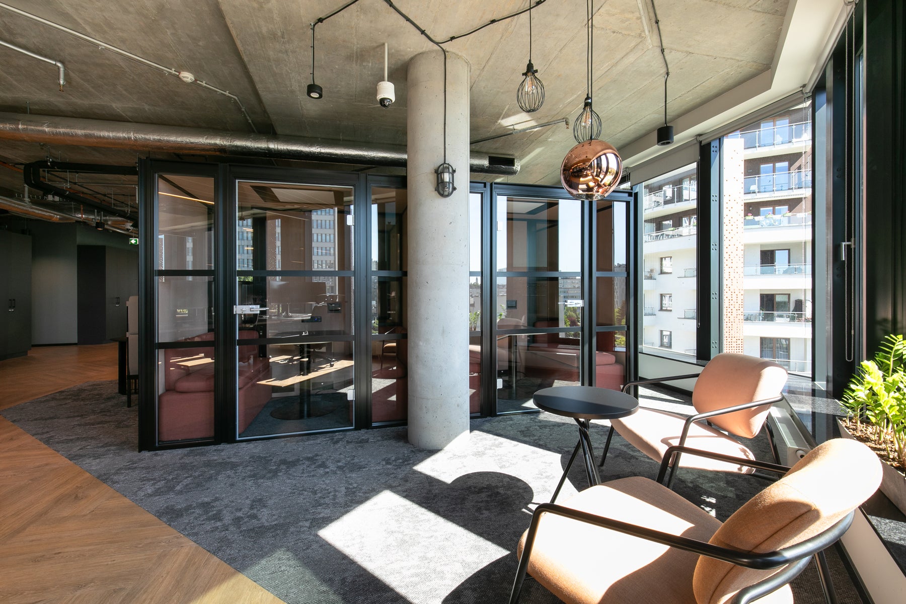 Hako Meeting HK08 - Akustikkabine in Anthrazit präsentiert im Onlineshop von KAQTU Design AG. Telefonkabine ist von Mdd