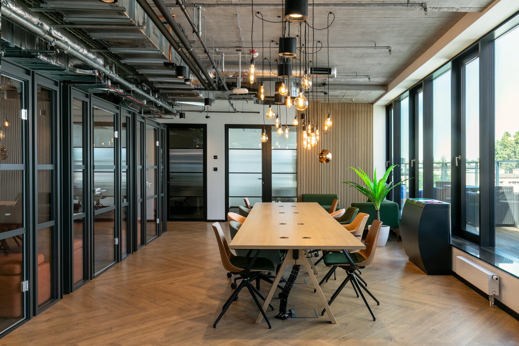 Hako Meeting HK04 - Akustikkabine in Anthrazit präsentiert im Onlineshop von KAQTU Design AG. Telefonkabine ist von Mdd