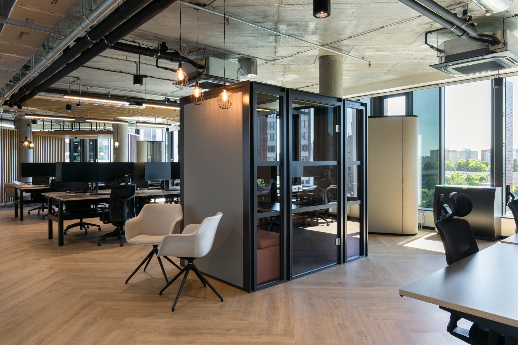 Hako Meeting HK08 - Akustikkabine in Anthrazit präsentiert im Onlineshop von KAQTU Design AG. Telefonkabine ist von Mdd