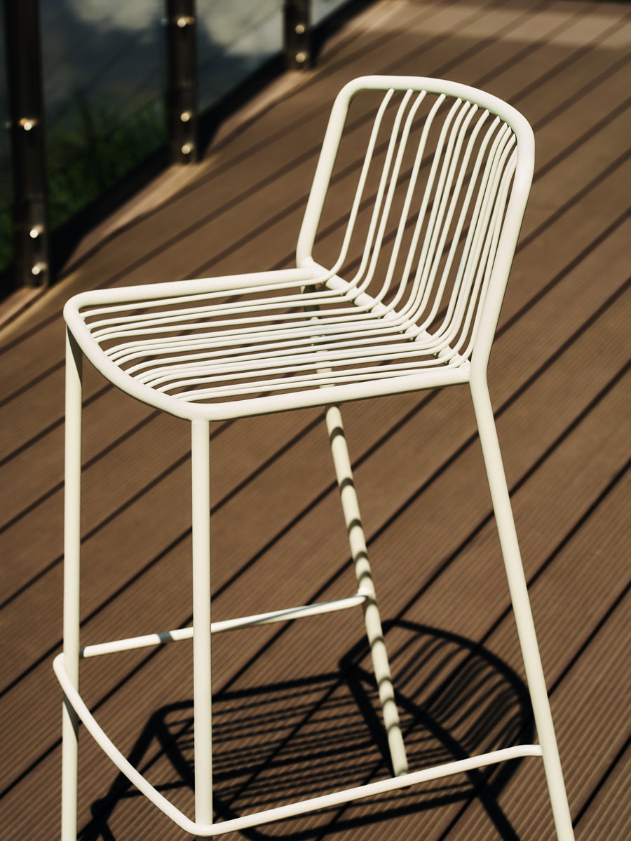 Bris BRS06 - Barhocker, Set von 2 Stück in Gelb präsentiert im Onlineshop von KAQTU Design AG. Outdoor-Barstuhl ist von Mdd