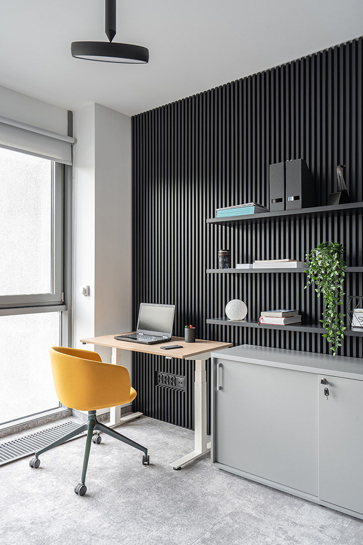 Grace GRP19K - Stuhl Drehbasis in Grau präsentiert im Onlineshop von KAQTU Design AG. Drehstuhl ist von Mdd