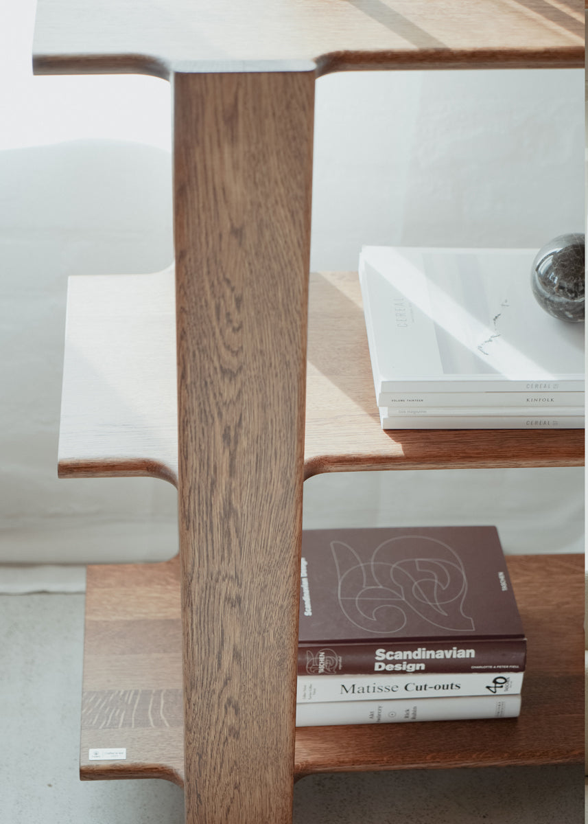 Ligo LGB1189 - Holz-Regal in Eiche Natur präsentiert im Onlineshop von KAQTU Design AG. Standregal ist von Tamo
