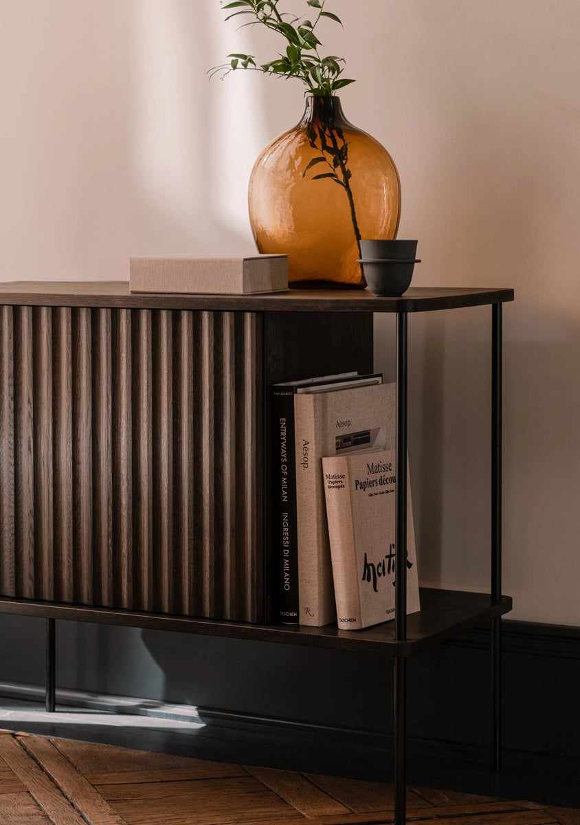 Maya MY02 - Holz-Schrank in Eiche Natur präsentiert im Onlineshop von KAQTU Design AG. Büroschrank ist von Tamo