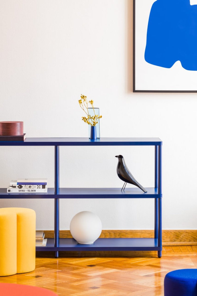 Stilt SIR5 - Regal in Blau präsentiert im Onlineshop von KAQTU Design AG. Standregal ist von Mdd