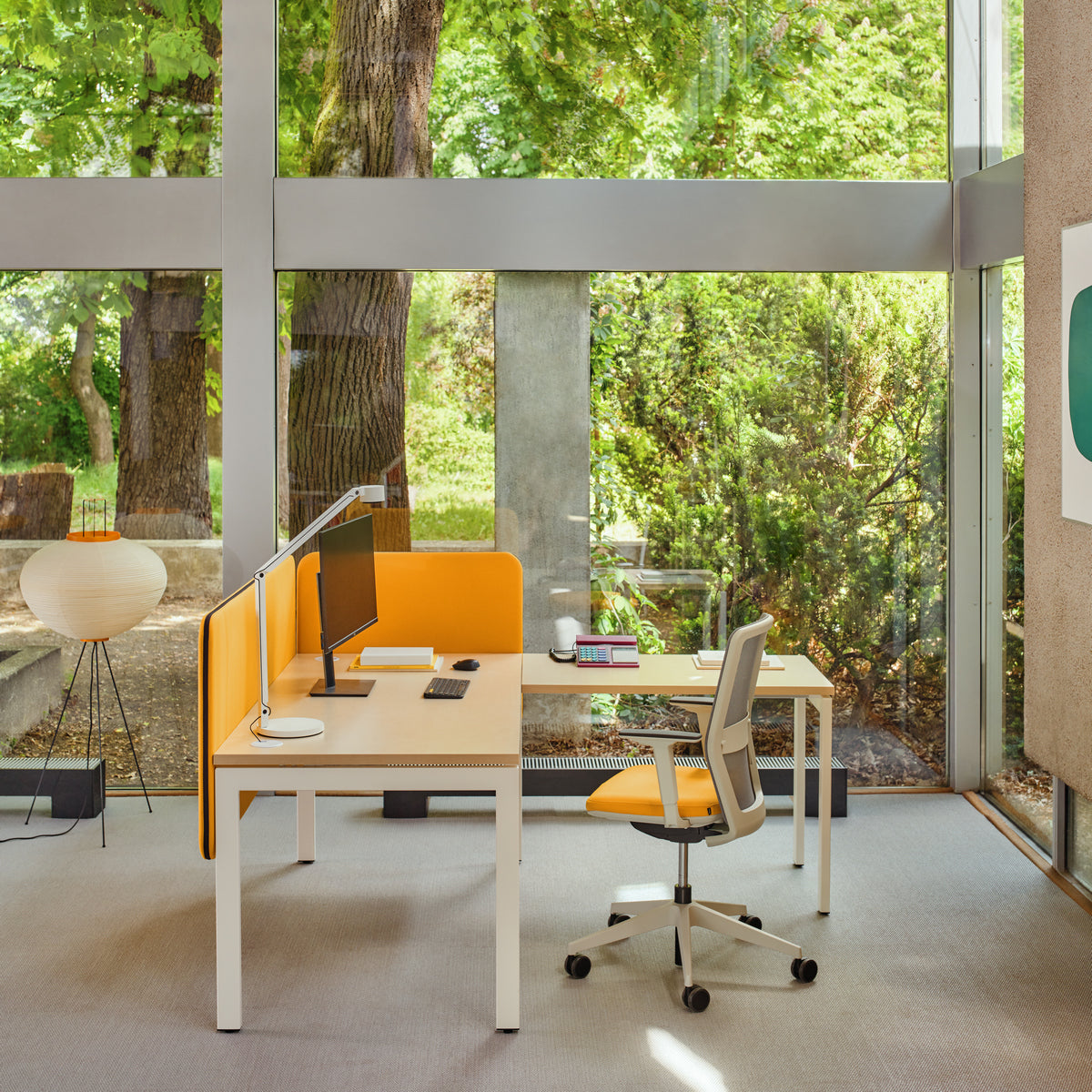 Ogi U BOU10E2 - Schreibtisch in Honigeiche präsentiert im Onlineshop von KAQTU Design AG. Schreibtisch ist von Mdd