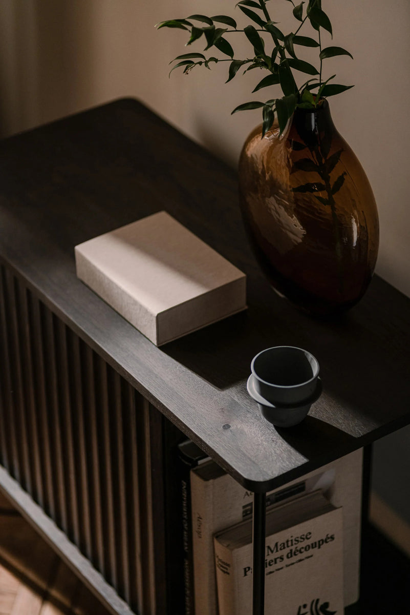 Maya MY01 - Holz-Schrank in Eiche Natur präsentiert im Onlineshop von KAQTU Design AG. Büroschrank ist von Tamo
