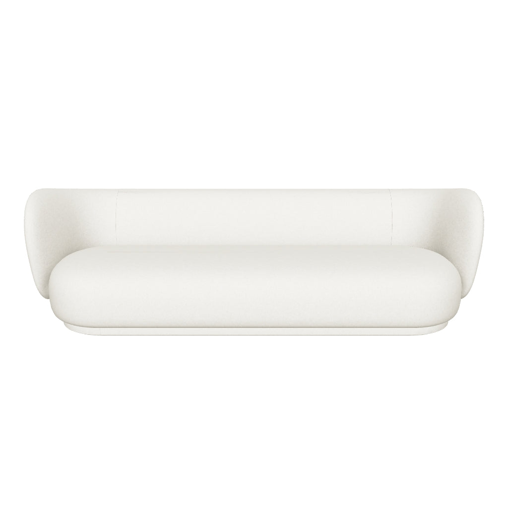 Elegantes 4er Sofa Boucle von Ferm Living, das modernen Stil und hohen Sitzkomfort vereint, ideal für jedes Wohnzimmer.