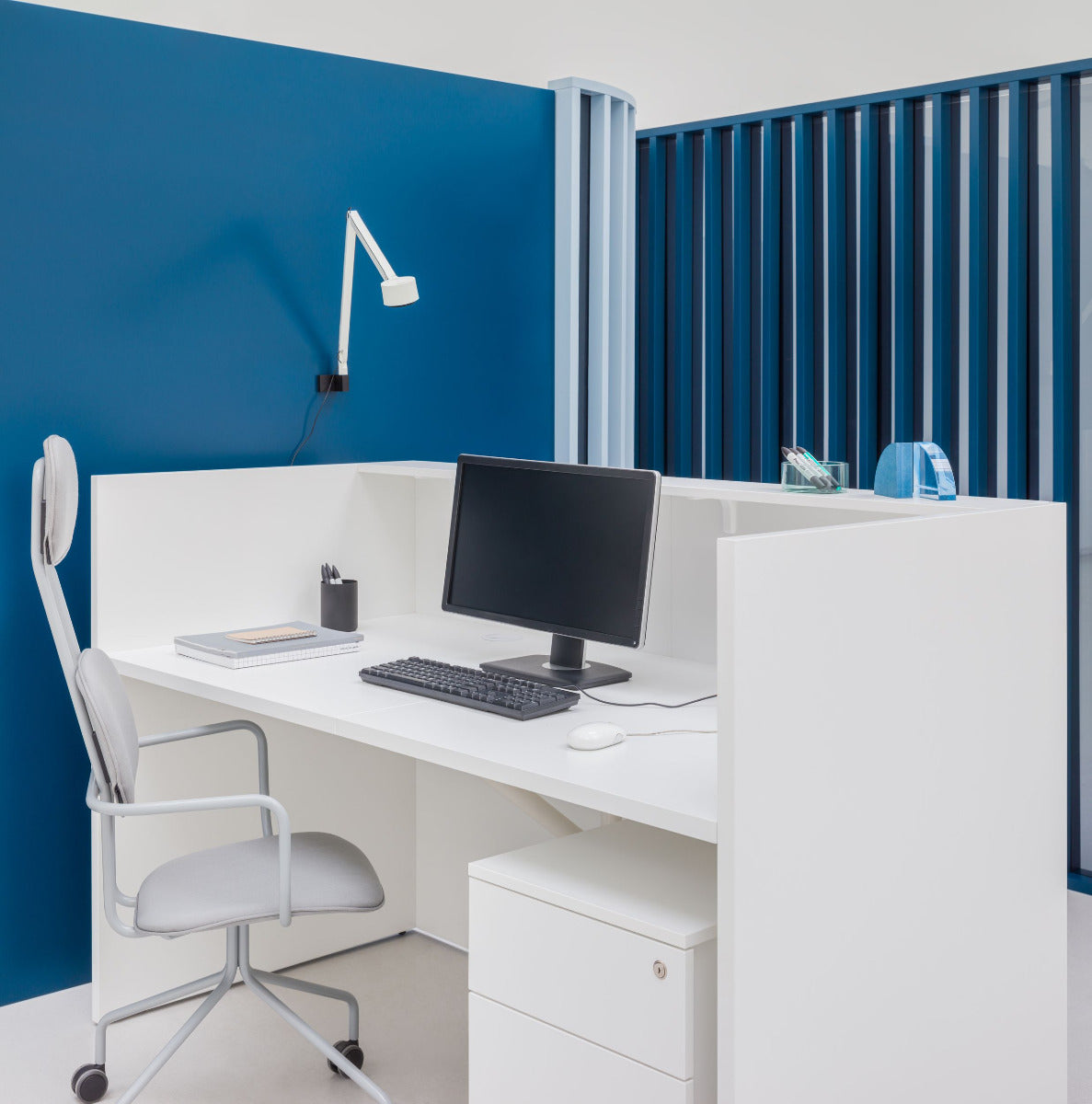 Tera TRA118 - modulare Empfangstheke in Eiche Grau präsentiert im Onlineshop von KAQTU Design AG. Empfangsdesk ist von Mdd