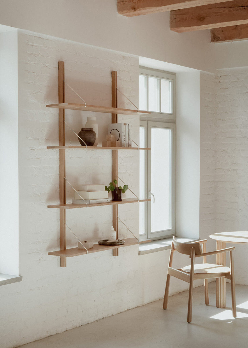 Rodd RDD02 - Regal in Eiche Natur präsentiert im Onlineshop von KAQTU Design AG. Standregal ist von Tamo