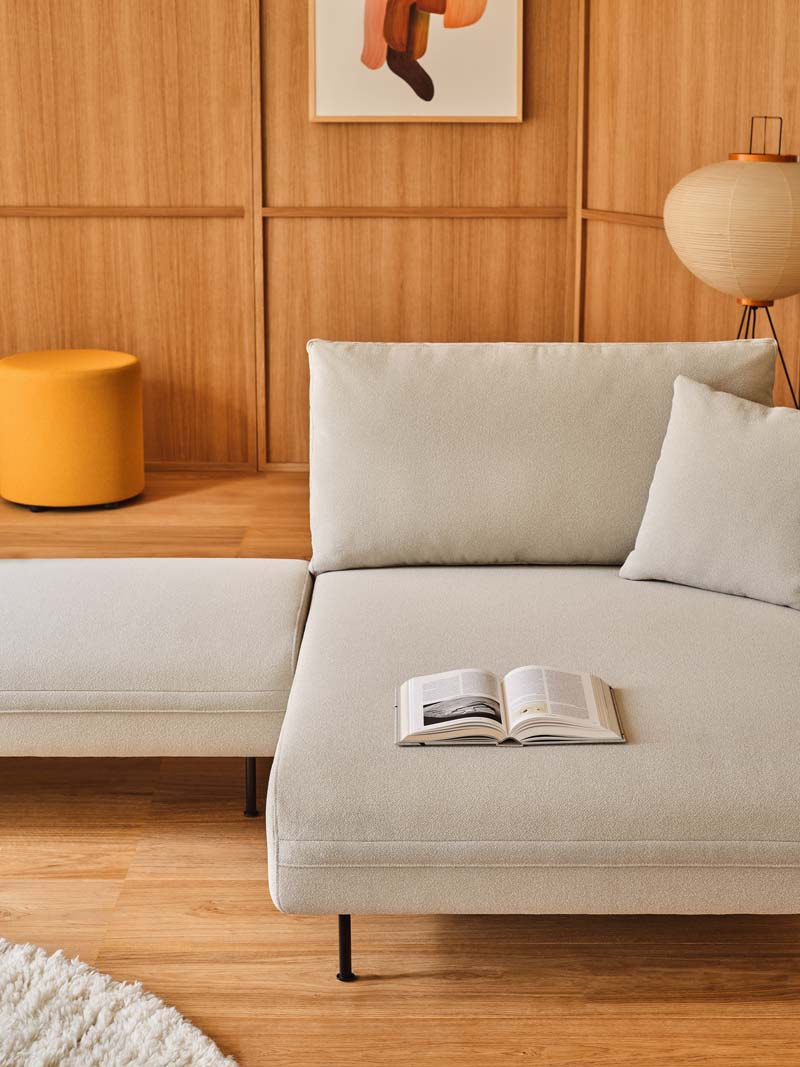 Lotus LTS03 - Sofa in Beige präsentiert im Onlineshop von KAQTU Design AG. 2er Sofa ist von Mdd
