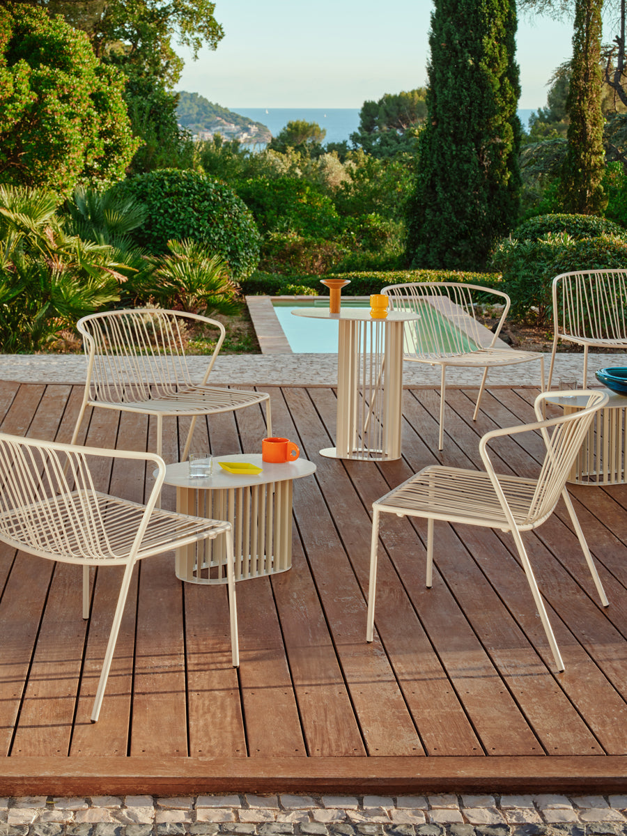 Bris BRS07 - Sessel in Ziegelrot präsentiert im Onlineshop von KAQTU Design AG. Outdoor-Sessel ist von Mdd