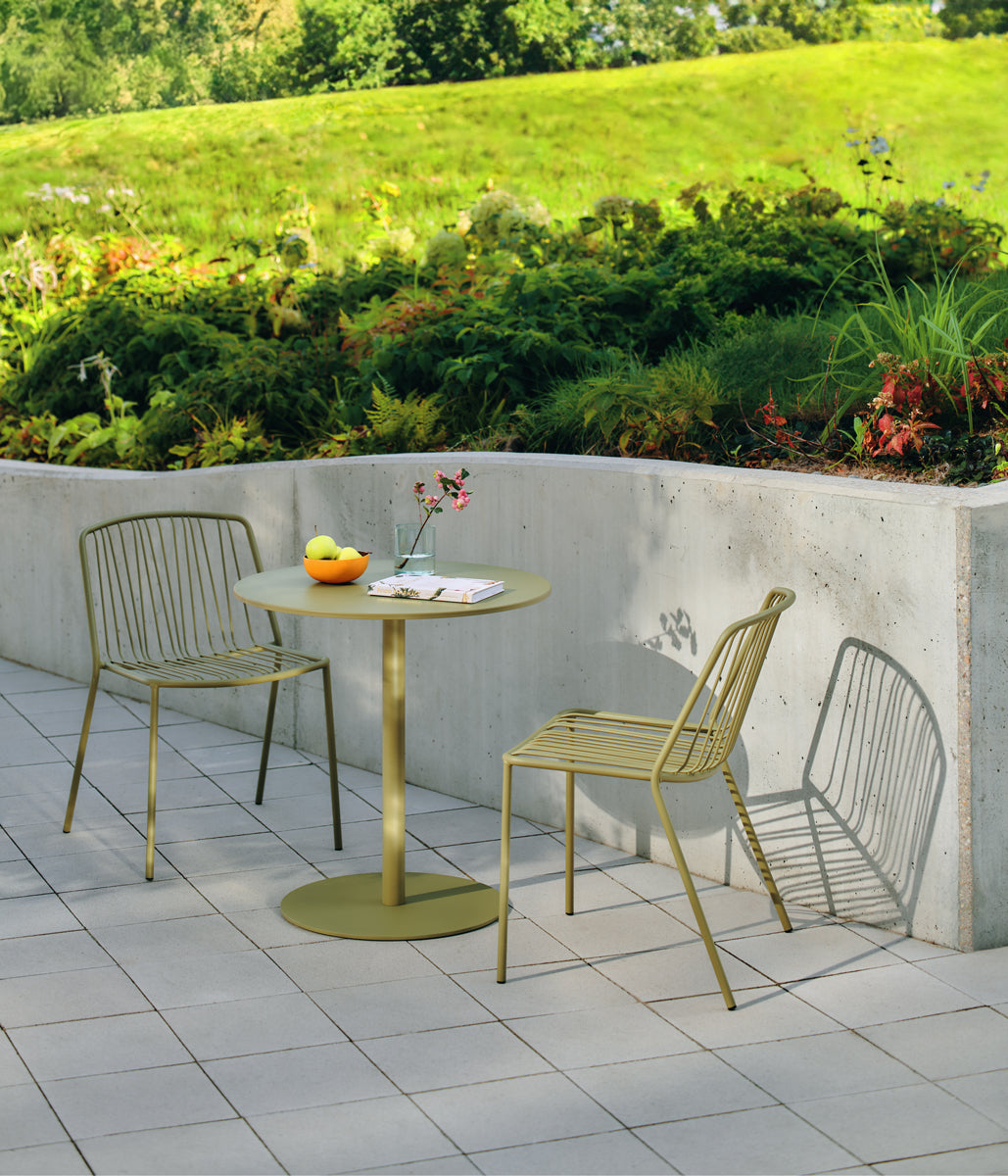 Bolt OSTK77 - Cafeteriatisch in Gelb präsentiert im Onlineshop von KAQTU Design AG. Gartentisch ist von Mdd