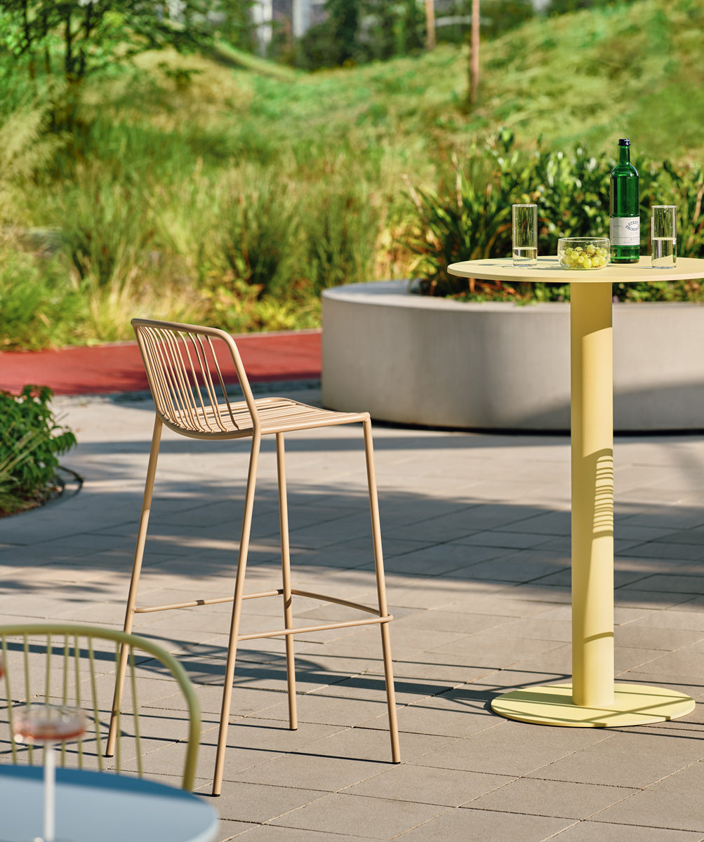 Bolt OSTK611 - Hochtisch in Türkis präsentiert im Onlineshop von KAQTU Design AG. Hochtisch Outdoor ist von Mdd