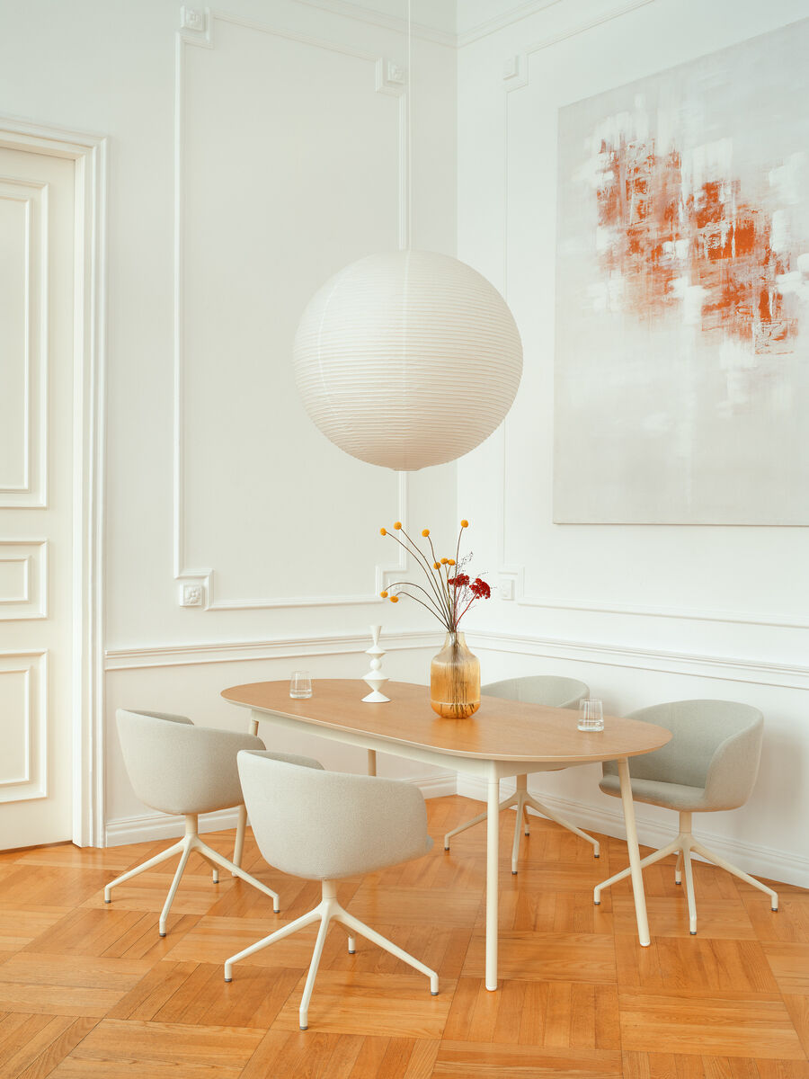 Grace GRP19 - Stuhl Drehbasis in Grau präsentiert im Onlineshop von KAQTU Design AG. Drehstuhl ist von Mdd