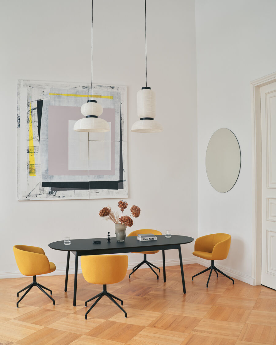 Grace GRP19 - Stuhl Drehbasis in Grau präsentiert im Onlineshop von KAQTU Design AG. Drehstuhl ist von Mdd