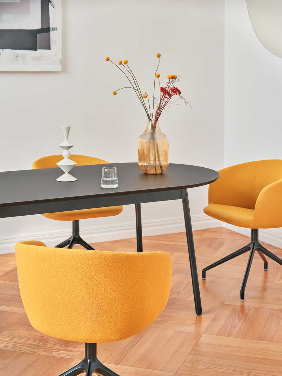 Grace GRP19 - Stuhl Drehbasis in Grau präsentiert im Onlineshop von KAQTU Design AG. Drehstuhl ist von Mdd