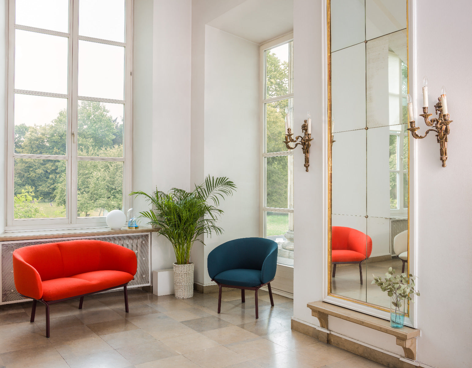 Grace GR03 - Sofa in Grau präsentiert im Onlineshop von KAQTU Design AG. 3er Sofa ist von Mdd