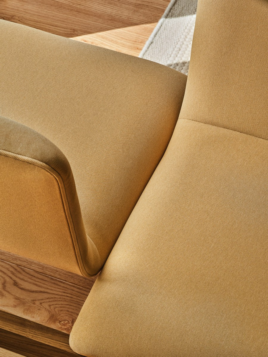Ramp RMP212 - Bank in Grau präsentiert im Onlineshop von KAQTU Design AG. Sitzbank ist von Mdd