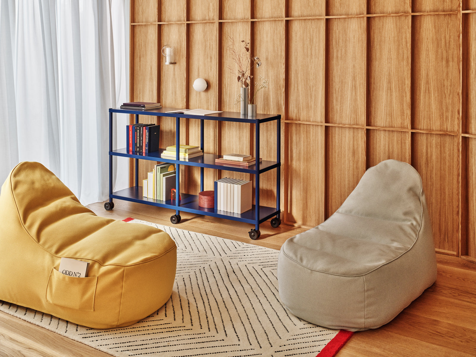Stilt SIR1 - Regal in Blau präsentiert im Onlineshop von KAQTU Design AG. Standregal ist von Mdd