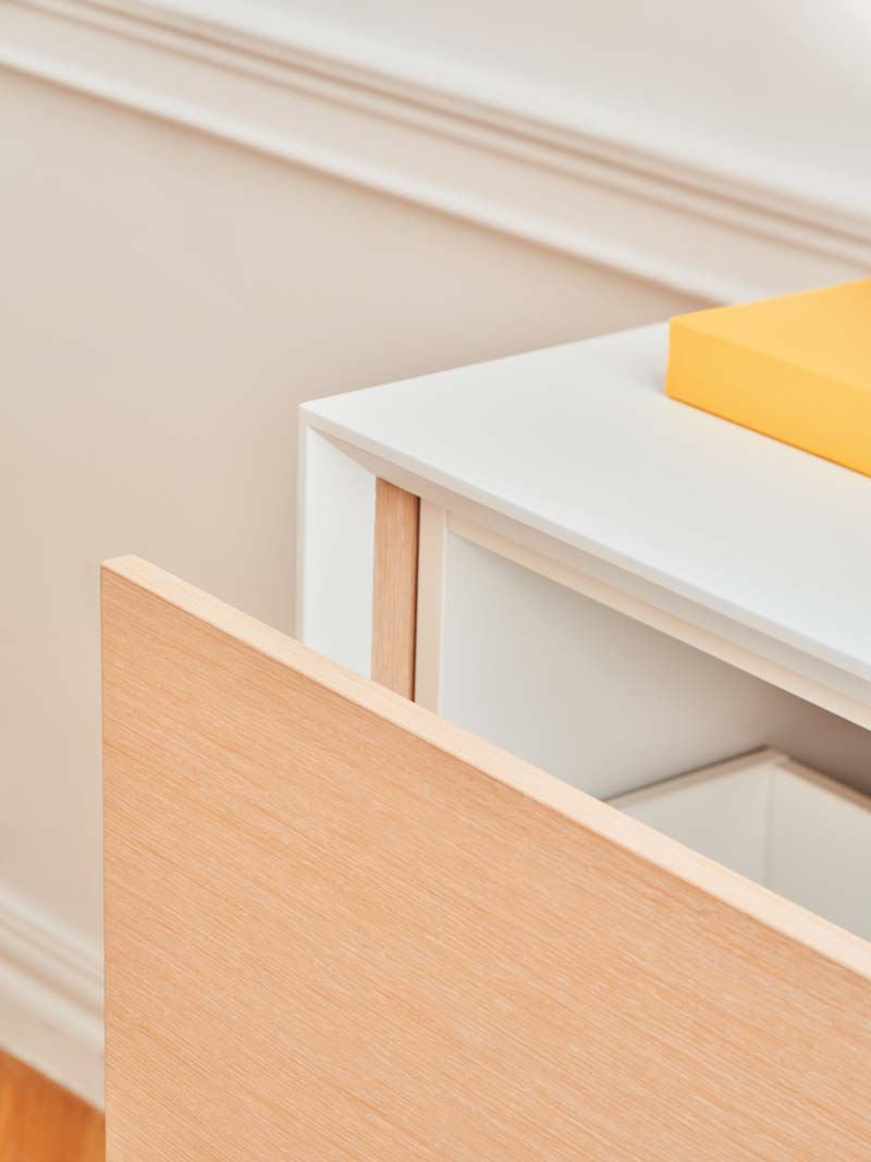 Gravity GAV15 - Schrank in Furnier Amerkian. Nussbaum präsentiert im Onlineshop von KAQTU Design AG. Büroschrank ist von Mdd
