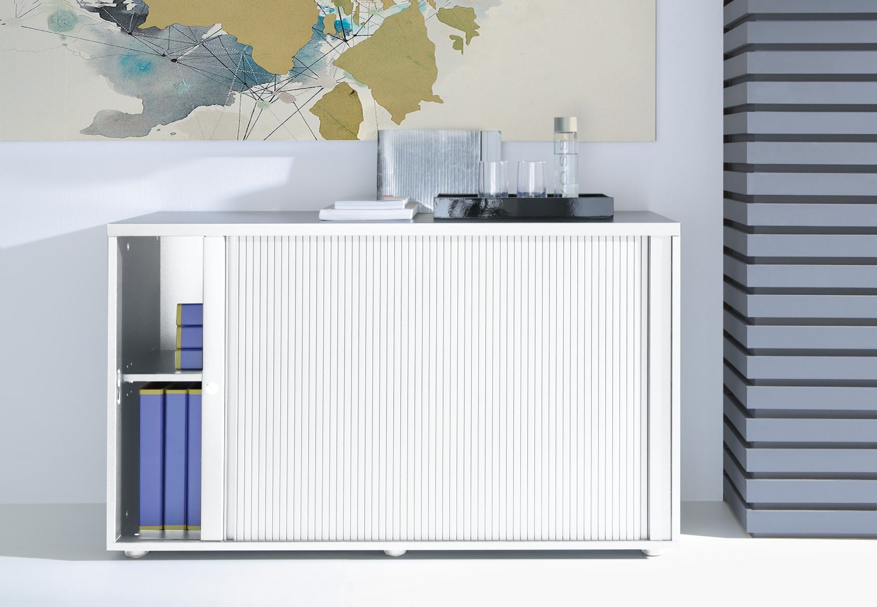 Standard A3L08 - Jalousieschrank in Eiche Natur präsentiert im Onlineshop von KAQTU Design AG. Büroschrank ist von Mdd