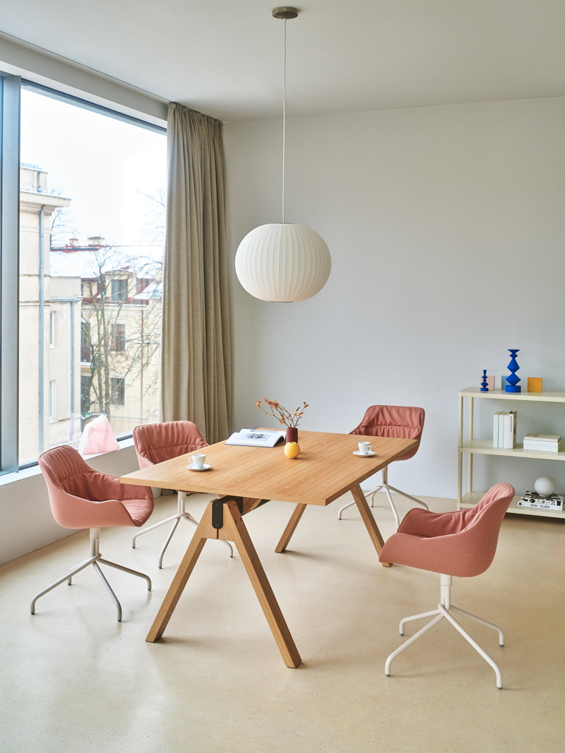 Viga V20E4 - Schreibtisch in FENIX Schwarz Matt präsentiert im Onlineshop von KAQTU Design AG. Schreibtisch ist von Mdd