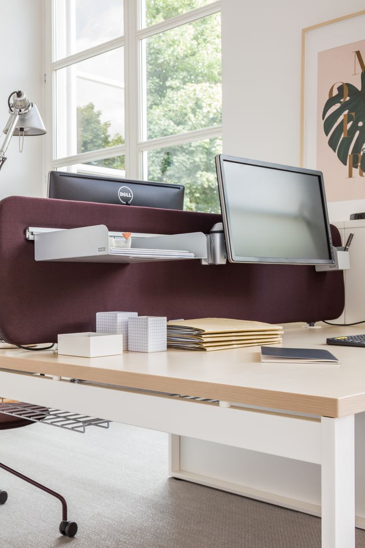 Ogi Q Bench BOQL40 - Doppelschreibtisch in Honigeiche präsentiert im Onlineshop von KAQTU Design AG. Schreibtisch ist von Mdd