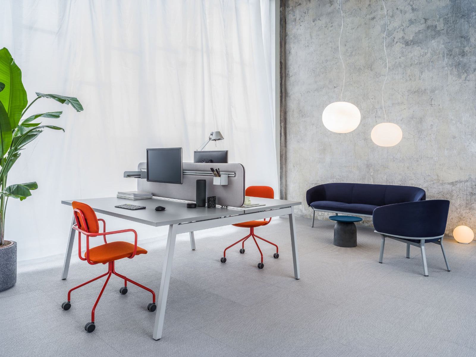 Ogi M Bench BOM48E2 - Doppelschreibtisch in Honigeiche präsentiert im Onlineshop von KAQTU Design AG. Schreibtisch ist von Mdd