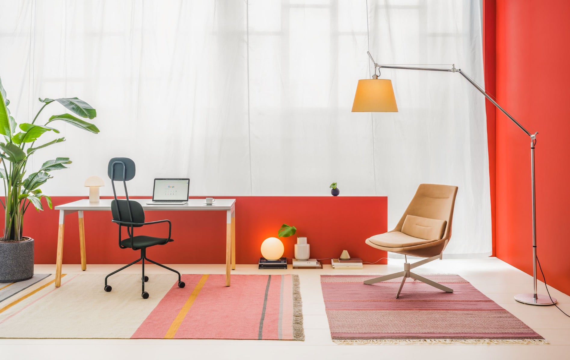 Ogi W BOW16 - Schreibtisch in Honigeiche präsentiert im Onlineshop von KAQTU Design AG. Schreibtisch ist von Mdd