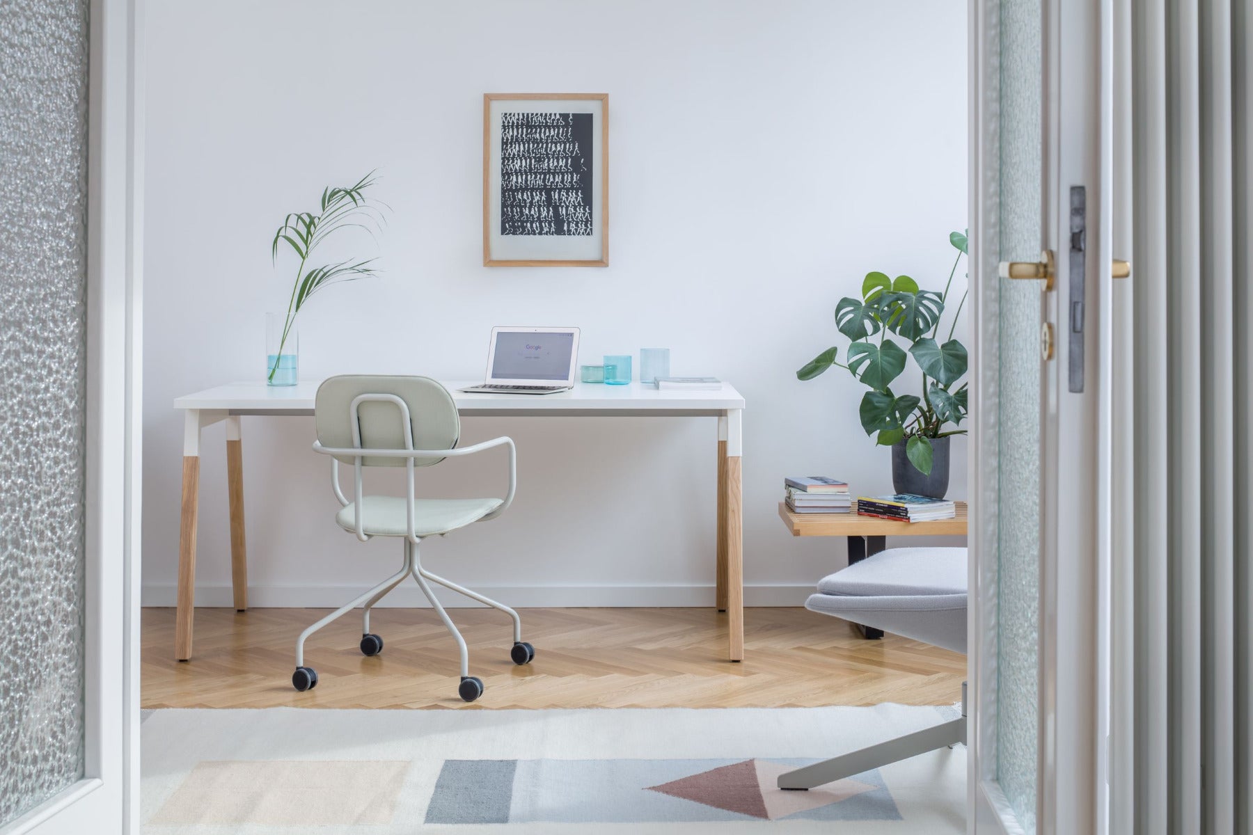 Ogi W BOWZ04 - Schreibtisch in Honigeiche präsentiert im Onlineshop von KAQTU Design AG. Schreibtisch ist von Mdd